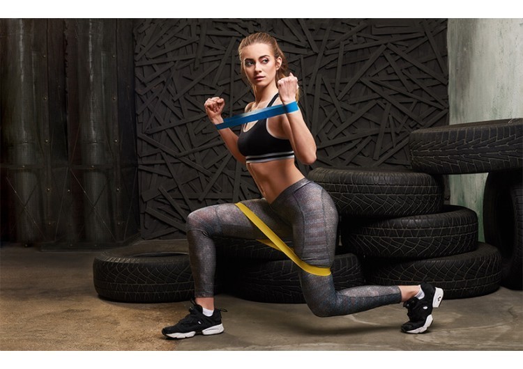 Bandes élastiques de musculation : un équipement simple pour transformer vos entraînements